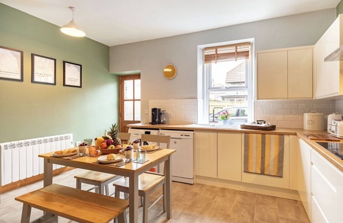 Seahouses Cottage | A charming cottage resting in the popular fishing village of Seahouses.