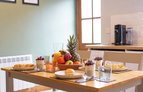 Seahouses Cottage | A charming cottage resting in the popular fishing village of Seahouses.