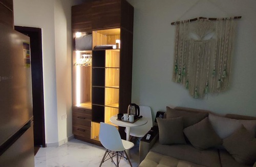 Al Ahyaa Apartment | A charming & ideal sea view studio apartment in ,Hurgahda with a private beach