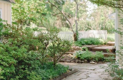 Gordonsville Cottage | A Charming Estate Cottage at Grelen's Spotswood Lodge in Central VA