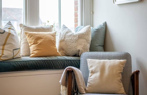 Streatham Hill Apartment | A charming one bedroom flat, fully furnished and set up up for a short term stay