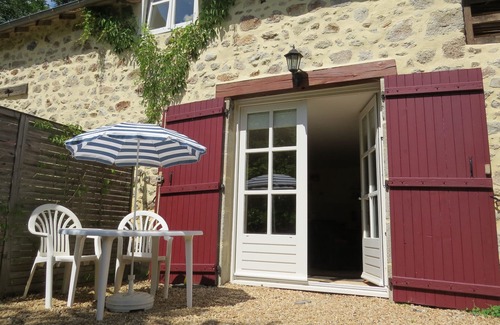 Pensol Cottage | A charming rural gite for up to 2 people, 20 acres of grounds, wifi, by a river.