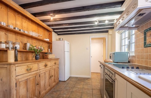 Sweffling Cottage | A charming Victorian cottage located in the peaceful village of Sweffling.