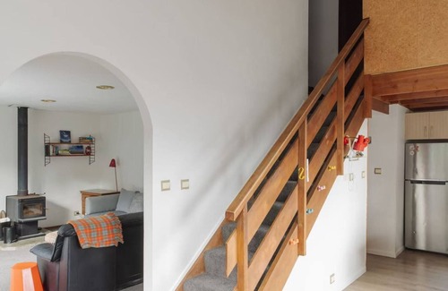 Lake Tekapo Apartment | A classic 1970s Kiwi Bach designed by Chaplin's Architects
