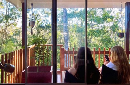 Mossy Point House | A Classic, Pet Friendly Beach House - Waterfront Access and Short Walk to Beach