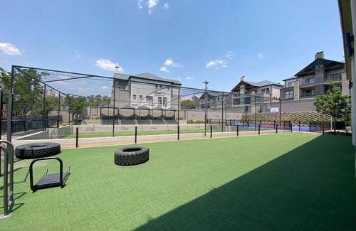 Greater Johannesburg Metropolitan Area Apartment | A Classy Business Stay or Family Paradise in Waterfall City - OR Tambo Airport