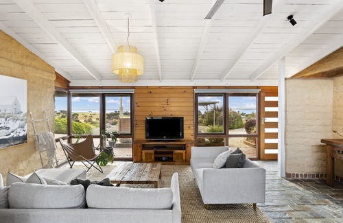 Coronet Bay House | A Coastal Haven