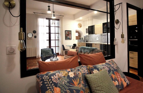 Pezenas Apartment | A cocoon for two in the heart of old Pézenas