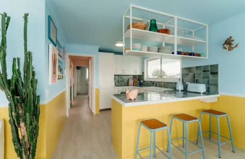 Surf Beach House | A colourful coastal getaway!