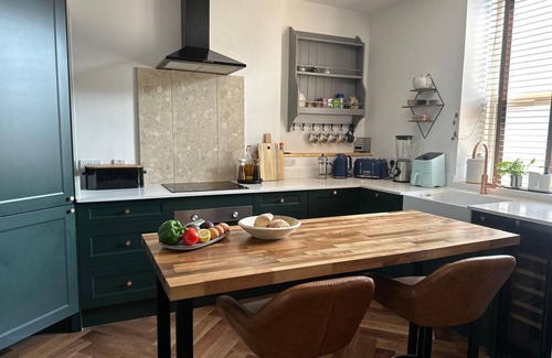 Buxton Apartment | A colourful corner in the heart of Buxton