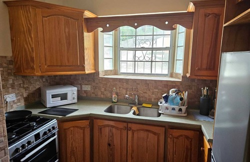 Calivigny House | A comfortable and relaxing 2 bedroom home in Grenada, 15 minutes to Grandansse.