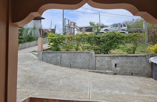 Calivigny House | A comfortable and relaxing 2 bedroom home in Grenada, 15 minutes to Grandansse.