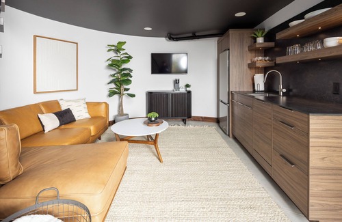 Billings House | A converted grain bin with a Montana feel with modern design and comforts.