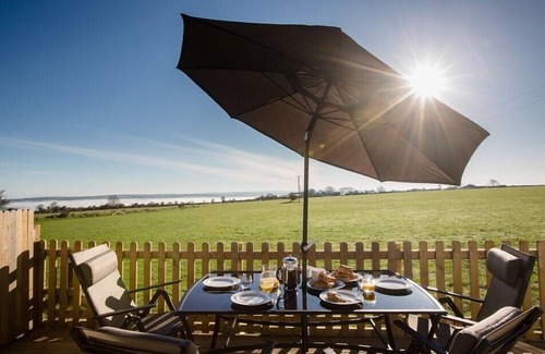 Cardigan Cottage | A cosy countryside cottage with a hot tub under the stars.