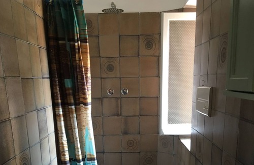 Albissola Marina Apartment | A cosy nest right in front of the beach with private garage!