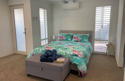 Eglinton Bed & Breakfast | A cosy private room in Eglinton.