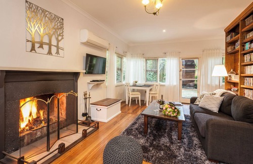 Olinda Cottage | A Cottage in the Forest