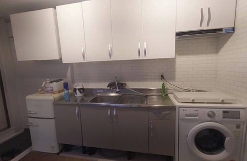Jongno House | a cozy 2-bedroom house with AC, located near the palace in Seoul