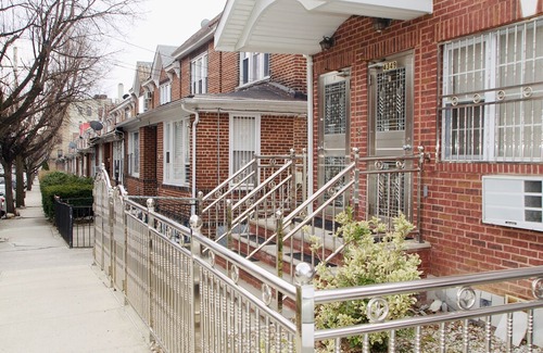 Wakefield House | A Cozy 3 BR