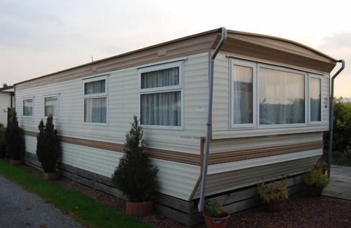 Serooskerke House | A cozy 4-person mobile home in Serooskerke on a child-friendly family park