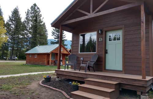 Columbia Falls Cabin | A cozy, affordable studio cabin close to Glacier Park, Flathead Lake and more!