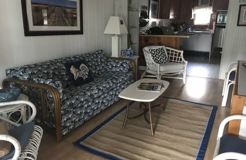 Rehoboth by the Sea Cottage | A COZY BEACH COTTAGE - NEW LOWER RATE FOR LAST WEEK OF AUGUST