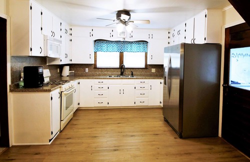 New Bedford Cottage | A cozy, relaxing cottage in Ohio's Amish country.