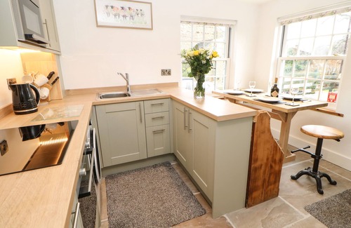 Fremington House | A D COACH HOUSE, pet friendly, character holiday cottage in Reeth