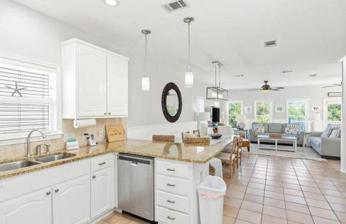Santa Rosa Beach House | A Day in the Life by Coastal Dreamin
