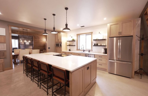 Woodland Park House | A Delightful Newly Constructed Luxury Studio minutes from central Woodland Park