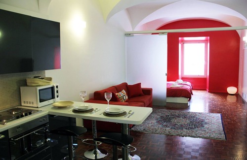 Repubblica Apartment | A Designer Flat Near Trevi Fountain
