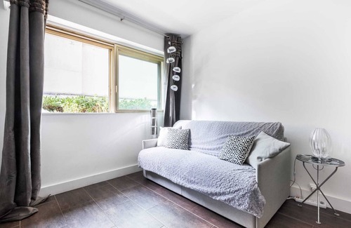 Faubourg-du-Roule Apartment | A Deux pas de L'avenue des Champs Elysées, Studio Confortable Pour 4 Personnes