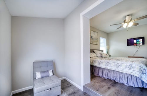 Jacksonville House | ~[A] Doze'n D'luxe Sleeps 12 Krispy Kreme~
