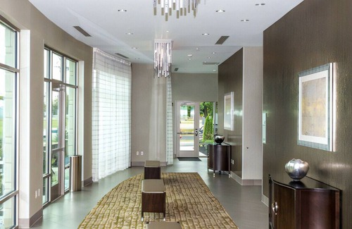 Lexington House | A Dreamy Escape w/ Excellent Service and Staff!