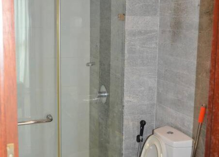 Milagiriya Apartment | A Emperor Serviced Aircon 2 bedrooms 2 bath rooms and living and kitchen apartment in Colombo 3