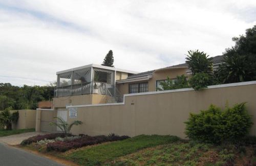 Bluff House | A Family and Friends Guest House