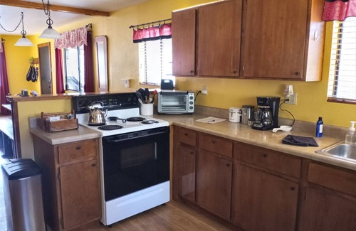 Cloudcroft Cabin | A family bed and breakfast without the host!