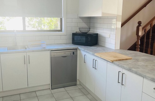 St Leonards House | A family friendly beach getaway, 5 mins from the beach and brand new boat ramp!