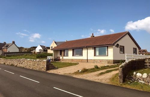Blackwaterfoot Cottage | A fantastic cottage for the whole family or groups of friends.