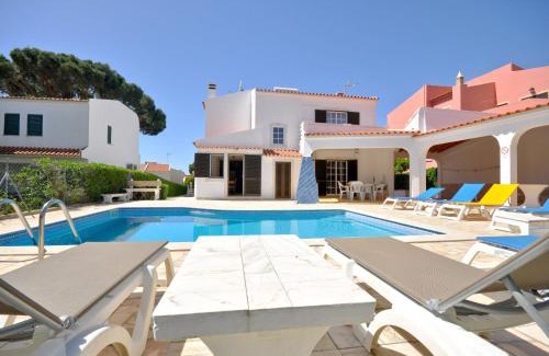 Quarteira Villa | A Fantastic Place for Families, Hilton Hotel are and close to amenities