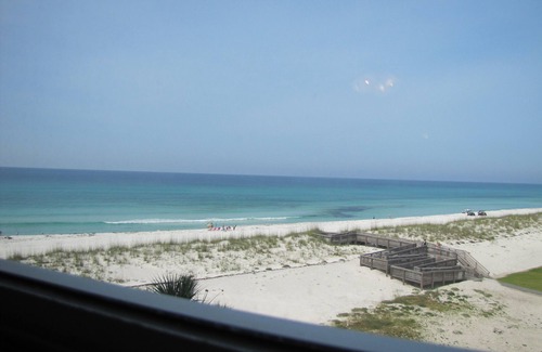 Pensacola Beach Condo | A few Fall dates available book Regency Towers, NOW.