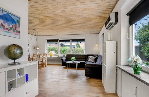 Haderslev Apartment | A few kilometers from the sea, you will find this beautiful vacation home in Diernæs Strand.