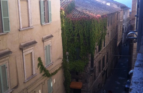 Old Town Apartment | A Few Steps from the Duomo