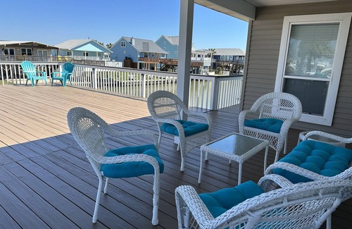 Galveston House | A Fisherman's Paradise, King Bed, Internet 1200Mbps