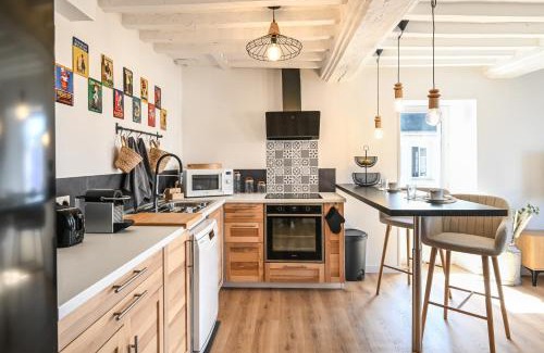 Isigny-sur-Mer Apartment | A Fleur de Quai - Vue sur le port