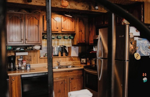 Jones Mills Cabin | A-Frame-Away cozy secluded cabin minutes from 7Springs