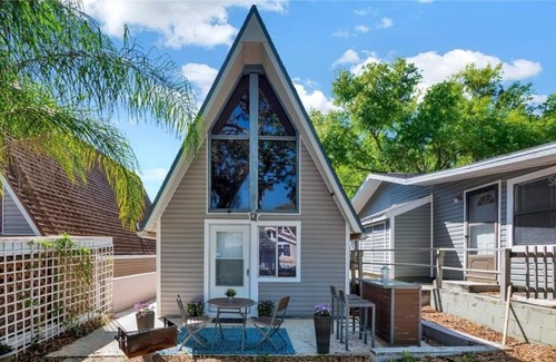 Vacation Village House | A-Frame Cottage w/Lake Access! Near Disney & NTC