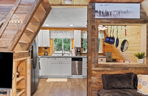 Ashford Cabin | A-Frame @ Entrance to Rainier w/Hot Tub & WiFi