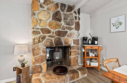 Piper Gap House | A-Framed View l Virginia Mountain House With View