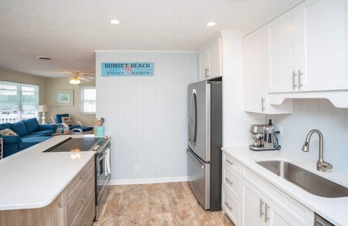 Sunset Beach Cottage | A GEM of a cottage 400 feet from the nearest beach access!